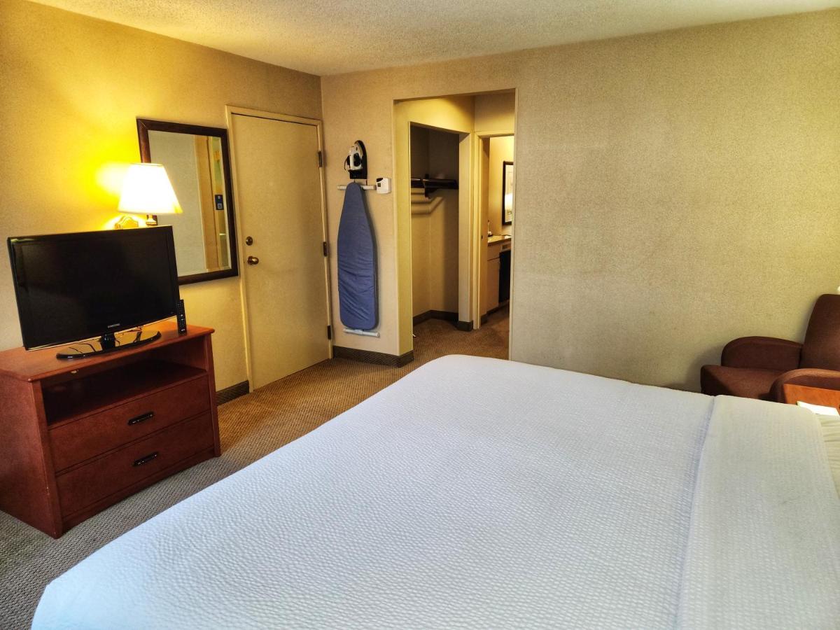 La Quinta By Wyndham Appleton College Avenue Hotel Buitenkant foto