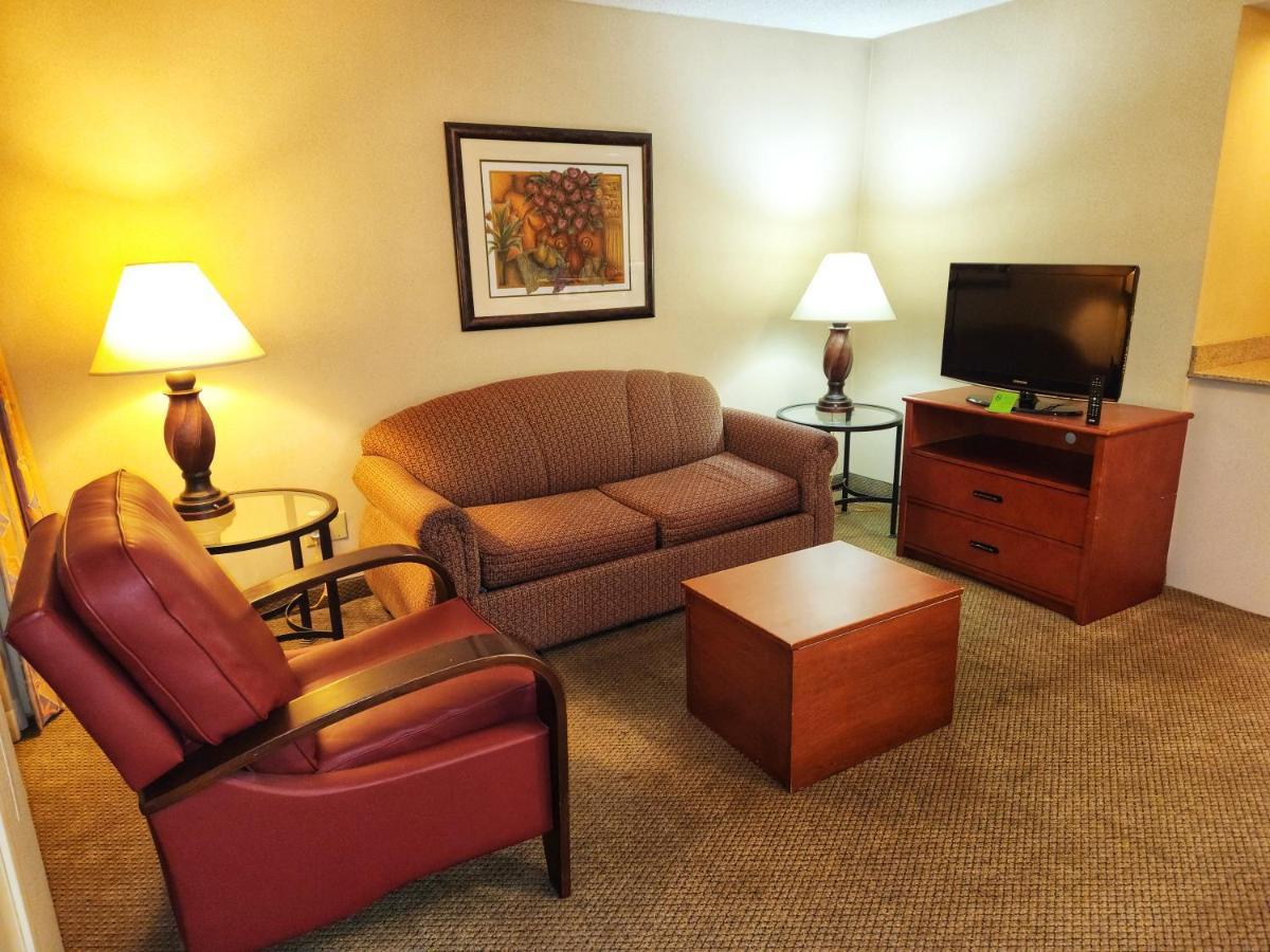 La Quinta By Wyndham Appleton College Avenue Hotel Buitenkant foto