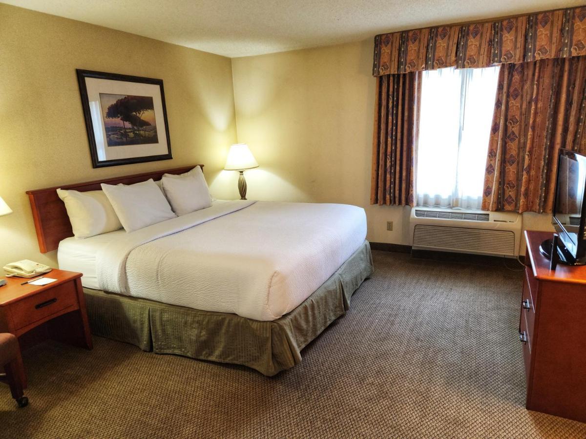 La Quinta By Wyndham Appleton College Avenue Hotel Buitenkant foto