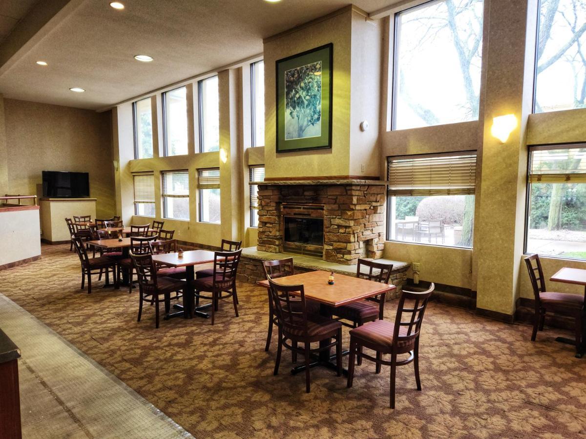 La Quinta By Wyndham Appleton College Avenue Hotel Buitenkant foto