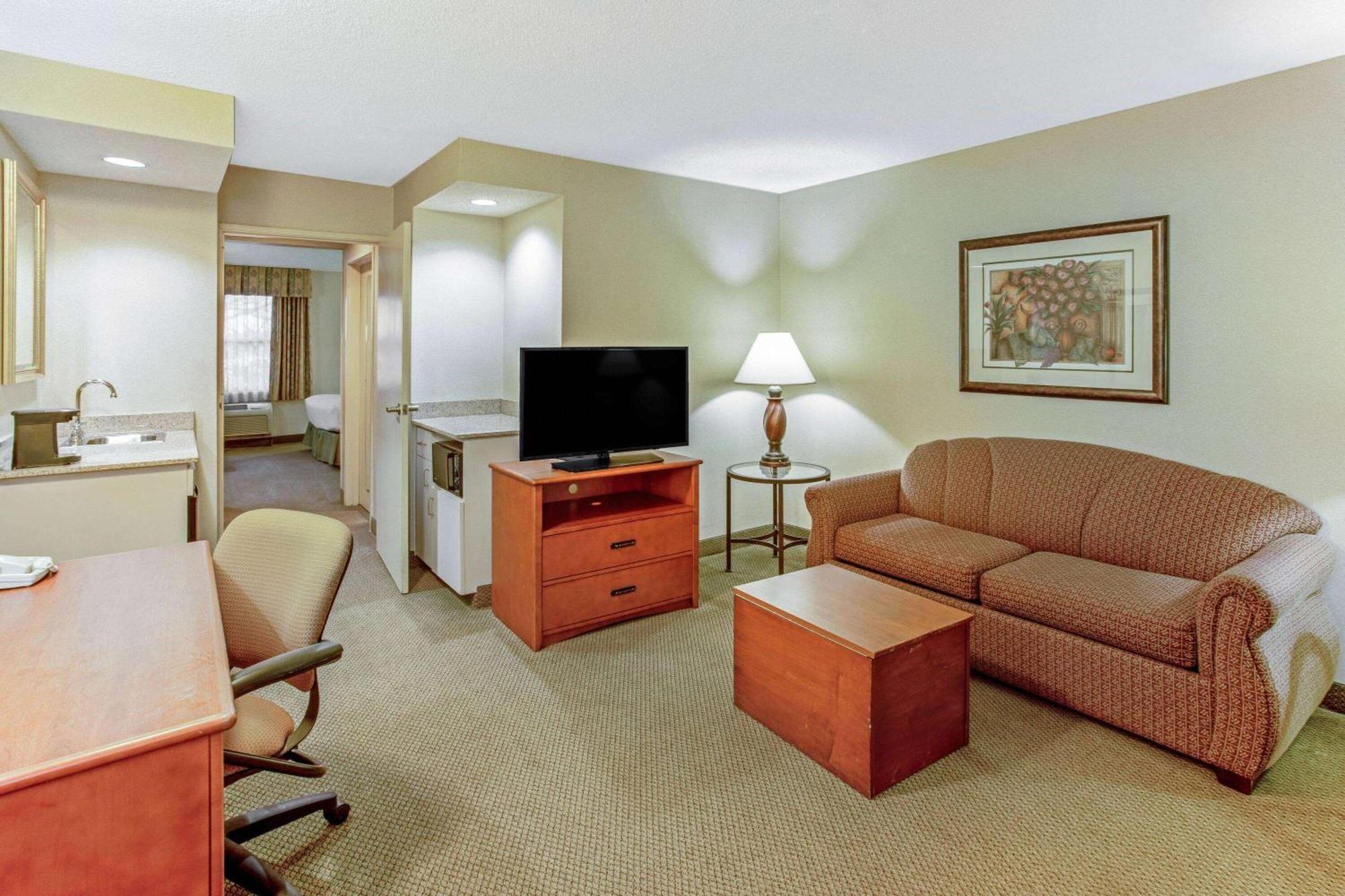 La Quinta By Wyndham Appleton College Avenue Hotel Buitenkant foto