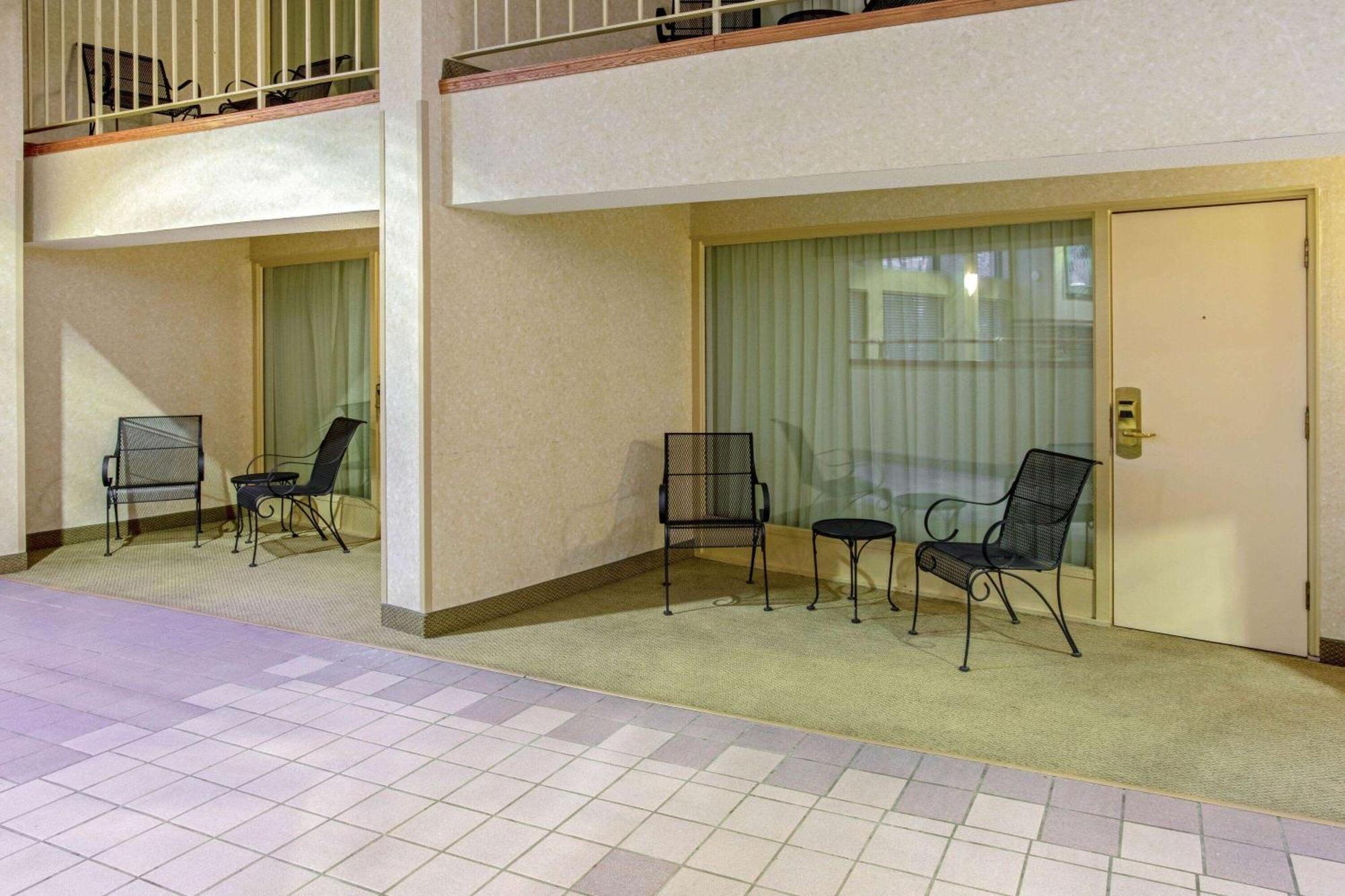 La Quinta By Wyndham Appleton College Avenue Hotel Buitenkant foto
