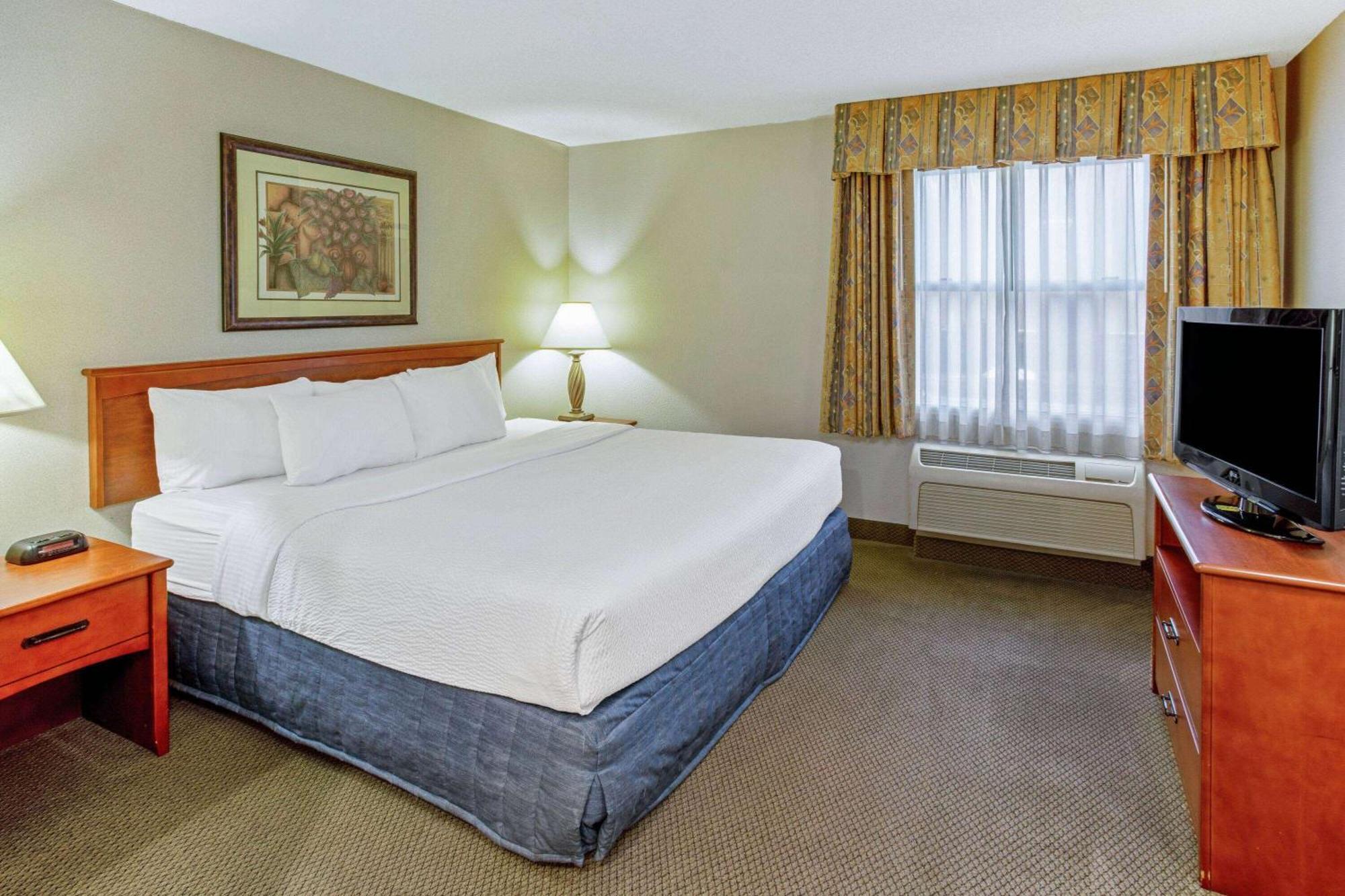 La Quinta By Wyndham Appleton College Avenue Hotel Buitenkant foto