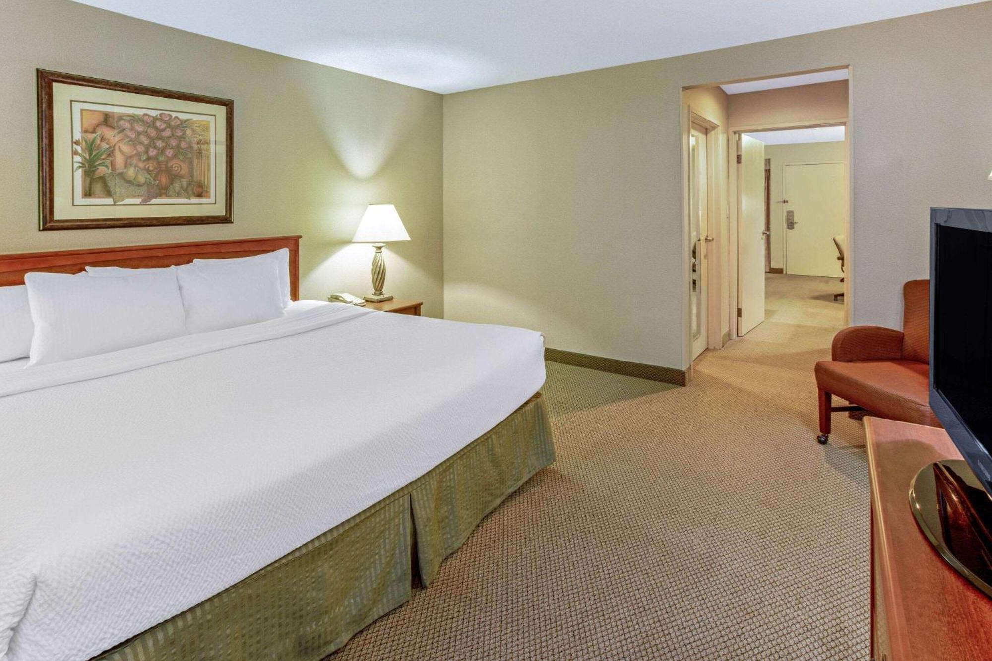 La Quinta By Wyndham Appleton College Avenue Hotel Buitenkant foto