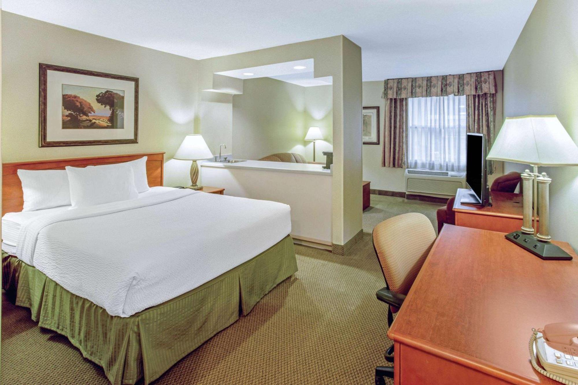 La Quinta By Wyndham Appleton College Avenue Hotel Buitenkant foto
